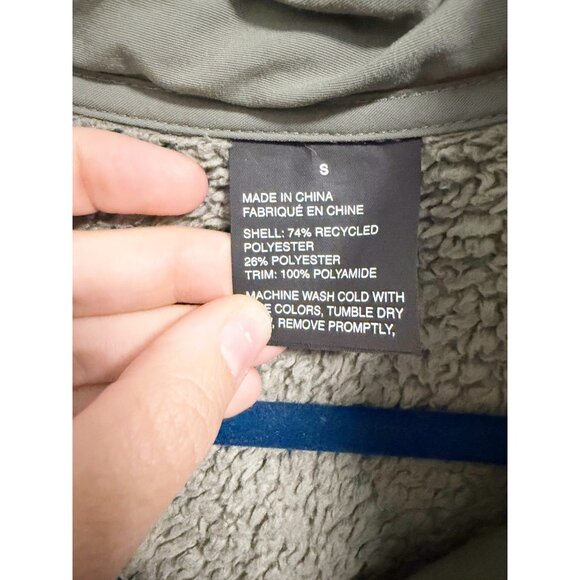 Vuori Womens Cozy Sherpa Jacket Snap Full Zip Cropped Athletic Dusty Pine Small - Picture 8 of 8